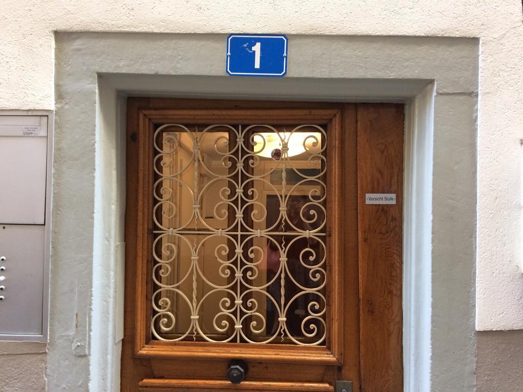 In Swiss Home - Rathaus From 1284 Historical Apartment Basel Exterior photo